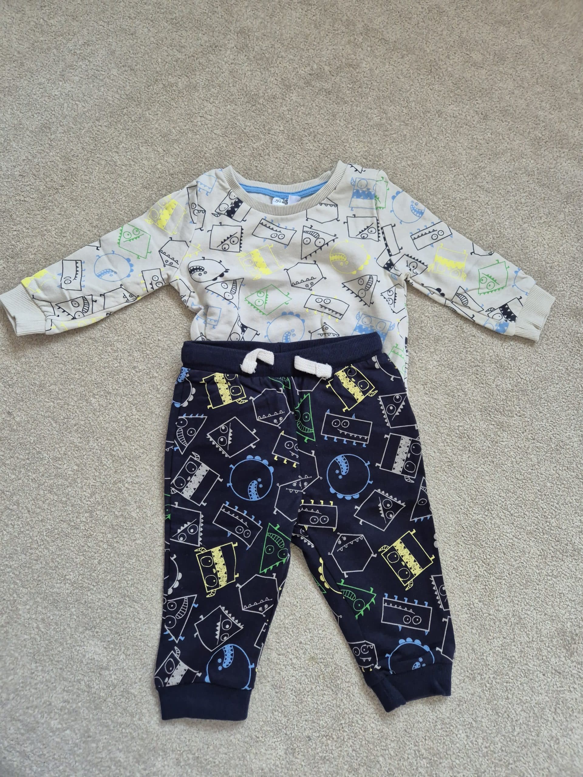 Set, 6-9 months