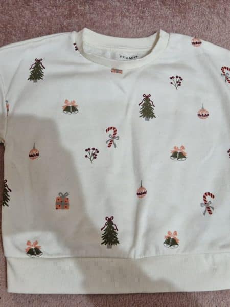 Kids Christmas jumper Size 6-7