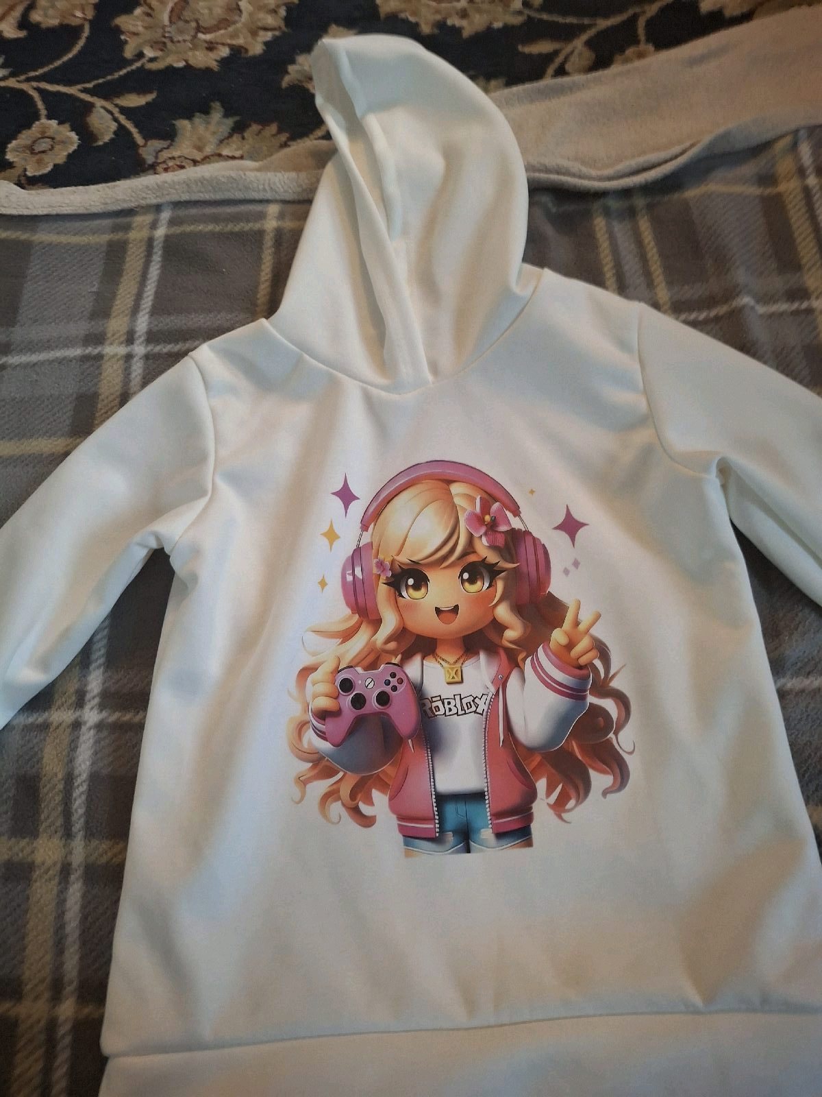 Hoodie with roblox girl