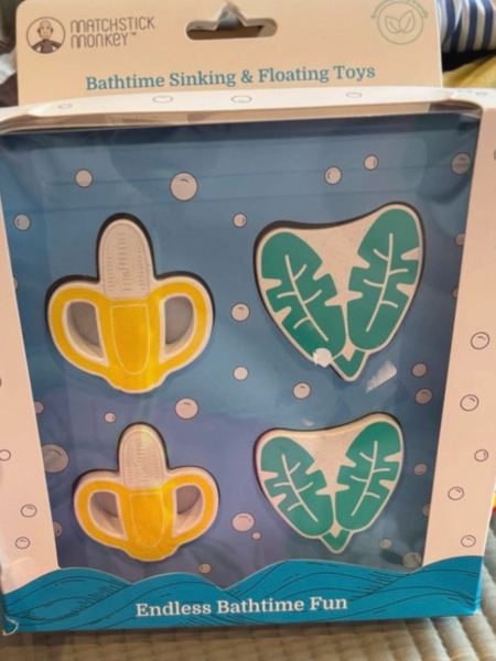 Matchstick monkey bath time toys