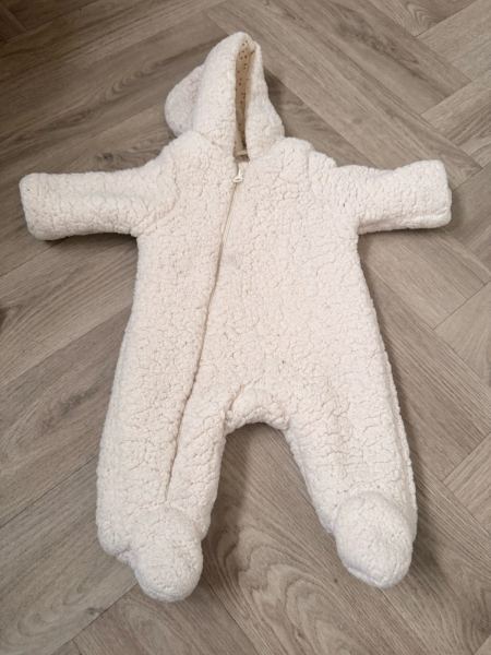 Pramsuit