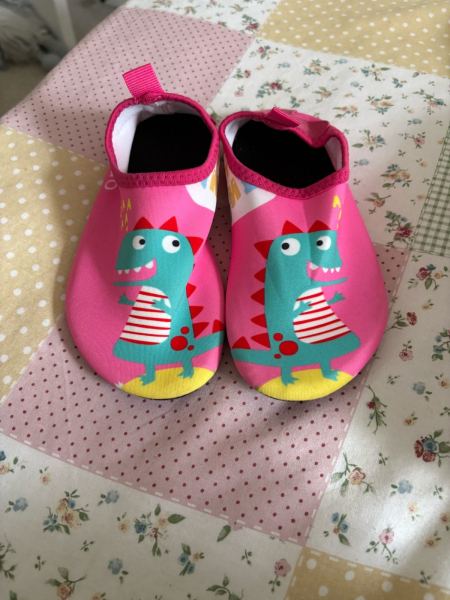 Girls water shoes