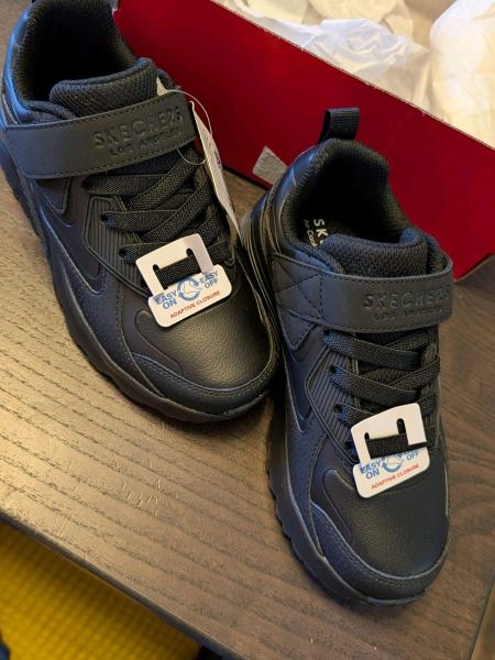 Skechers Boys Black School Shoes / Trainers – UK12
