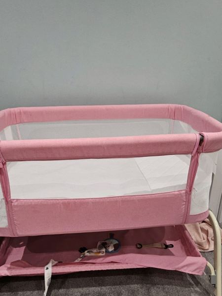 Chicco Pink Bedside Cot